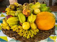 Leckerer Obstkorb bei einer Strandbar